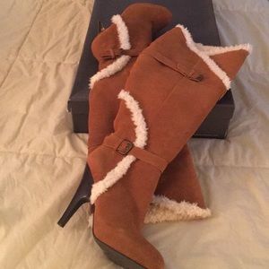 Halston tan suede boots!  “Sophia” size 8